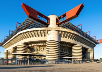 Lục đục chuyện xây sân của AC và Inter Milan