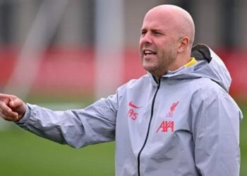 Man U Lộ Diện Điểm Yếu: Arne Slot Công Khai “Vạch Trần”