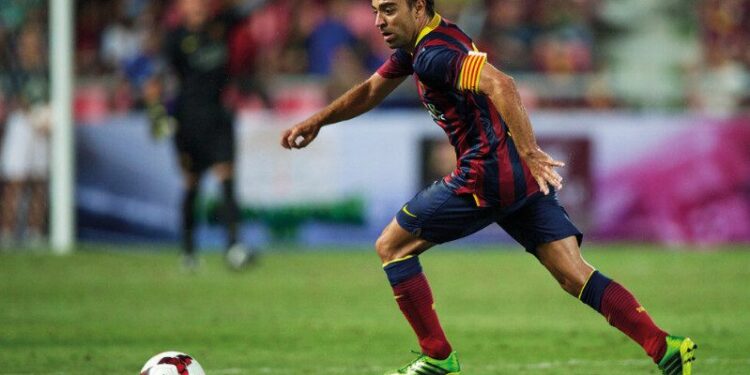 Tiền vệ là gì? Các vị trí các tiền vệ phổ biến trong bóng đá