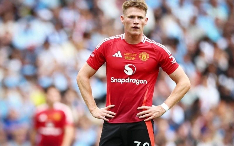 Scott McTominay đạt thỏa thuận với Napoli, chờ MU lên tiếng