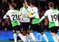 Liverpool bùng nổ vào phút cuối, thoát hiểm trước Luton Town